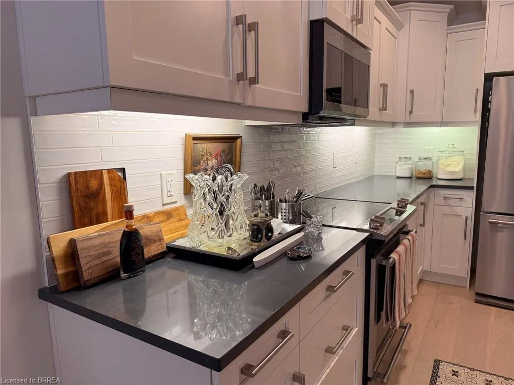 29 Schuyler Street #52