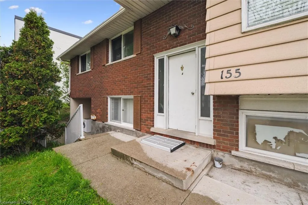 155 University Avenue E