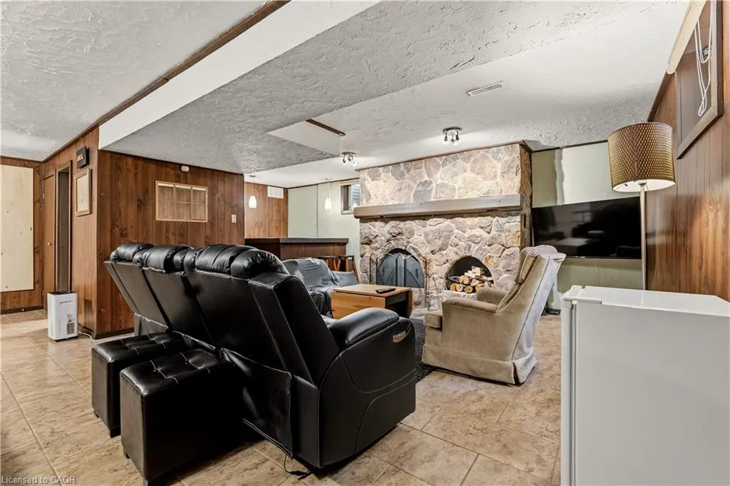 6888 Barrisdale Drive