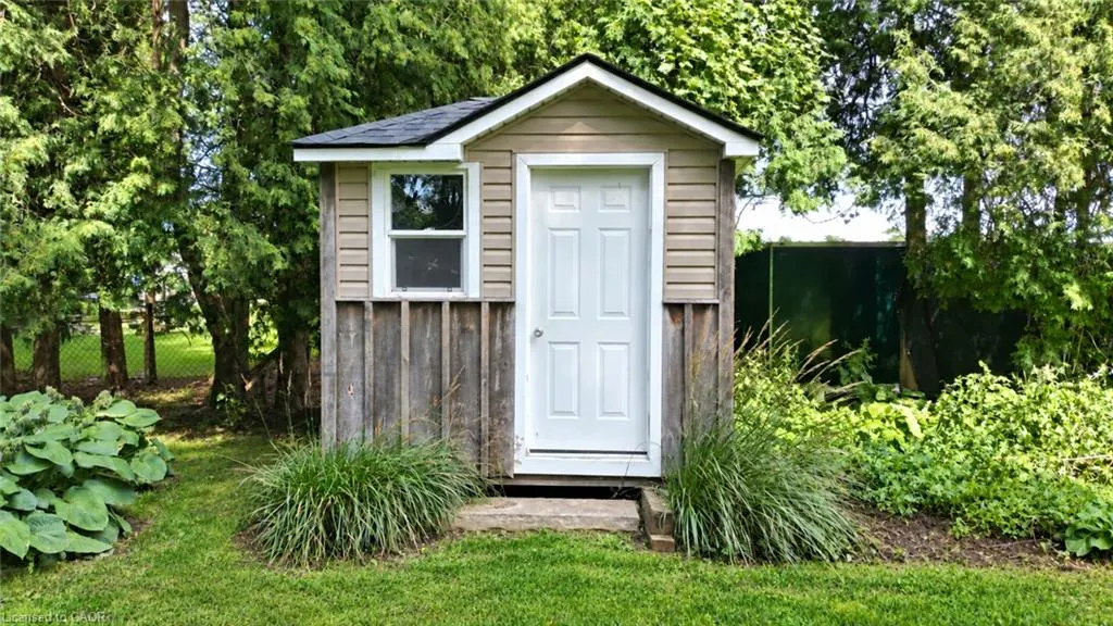 130 Concession 5 Road E