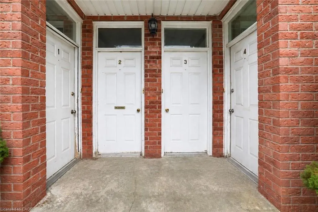 26 Renfrew Street E
