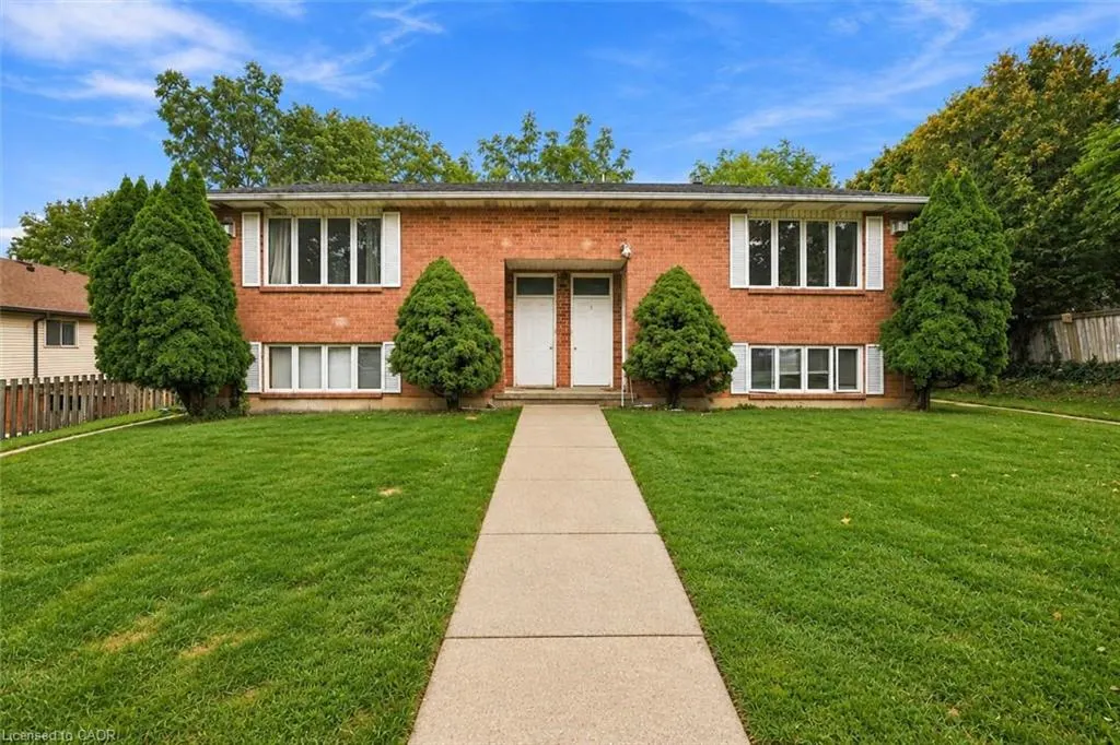 26 Renfrew Street E