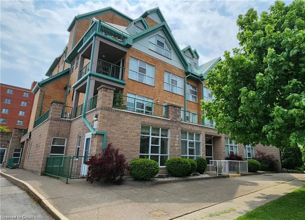 19 Lake Avenue S #204
