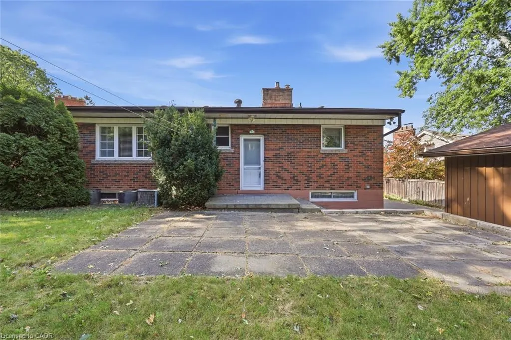 8 Hill Place