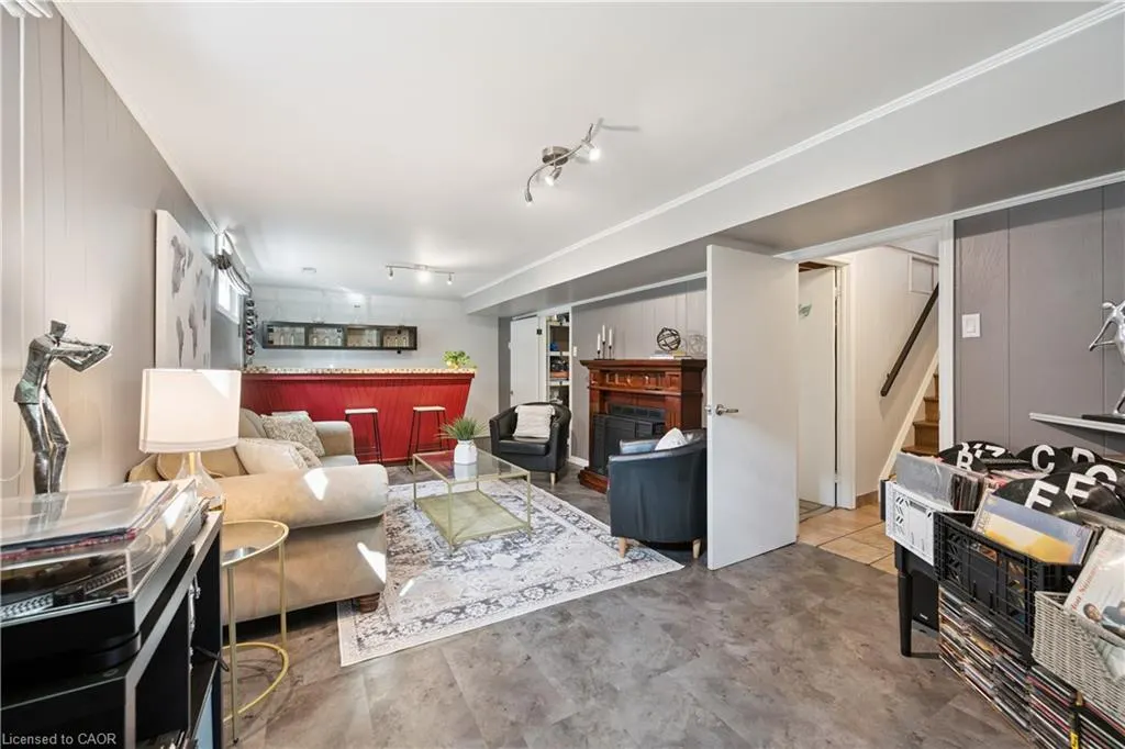 99 Linnwood Avenue