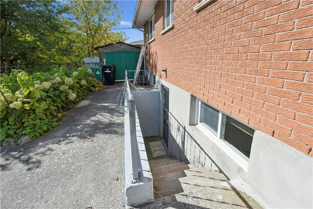 99 Linnwood Avenue