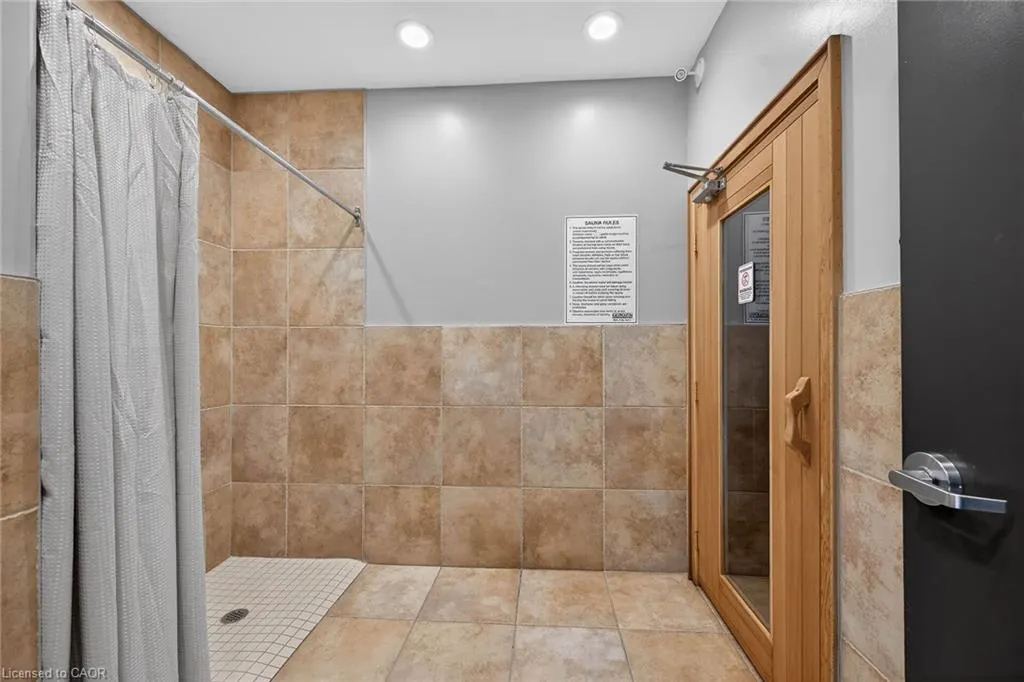 205 Lakeshore Road W #409