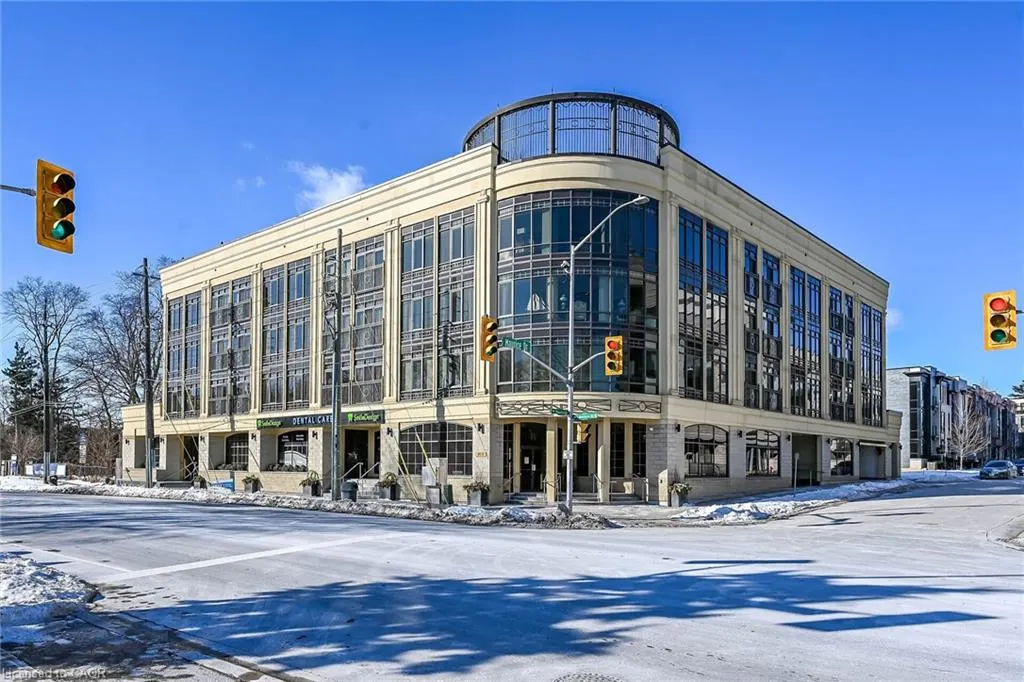 205 Lakeshore Road W #409