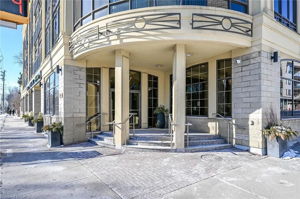 205 Lakeshore Road W #409