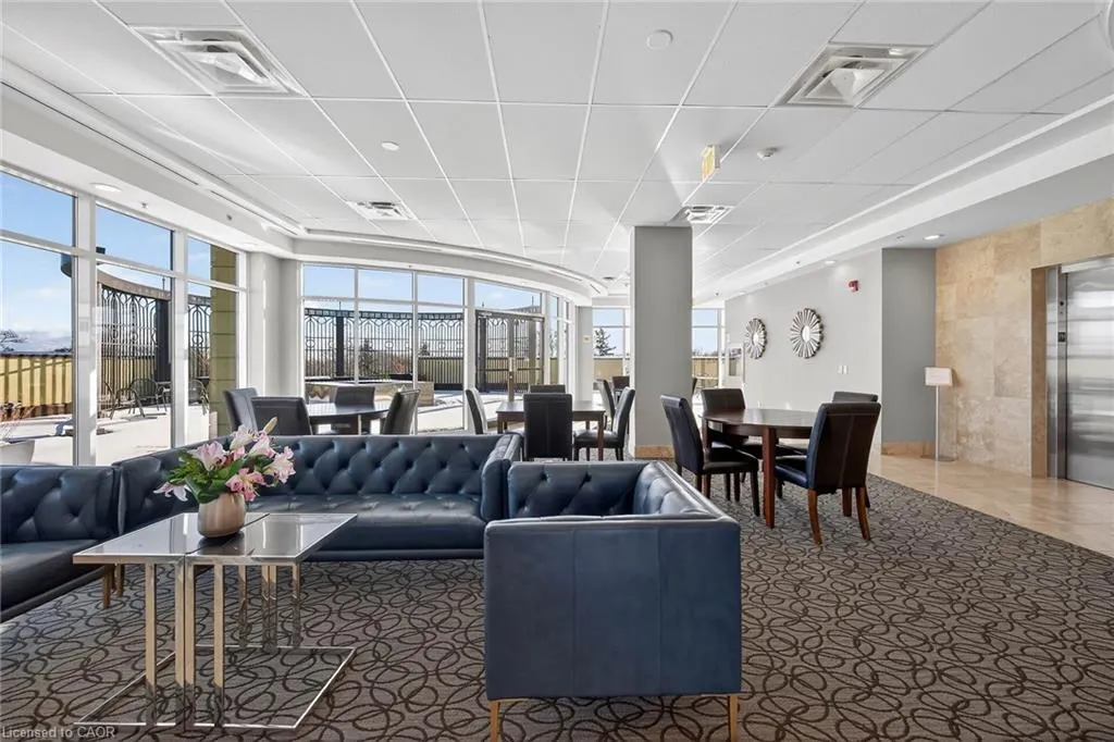 205 Lakeshore Road W #409