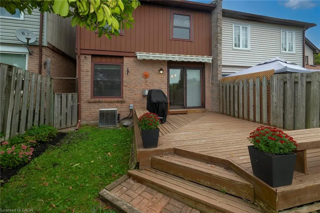 1066 Runnymead Crescent