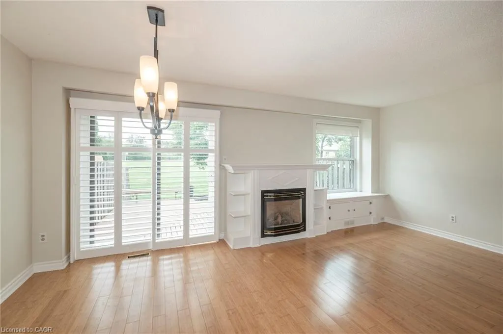 1066 Runnymead Crescent