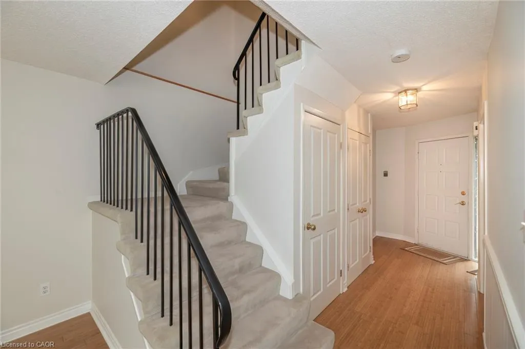 1066 Runnymead Crescent