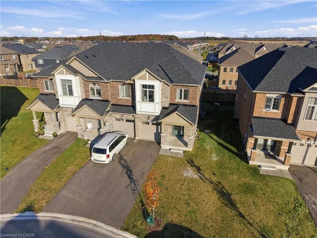 31 Sapphire Way