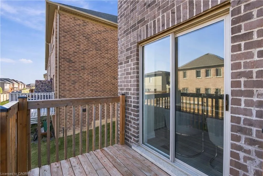 31 Sapphire Way
