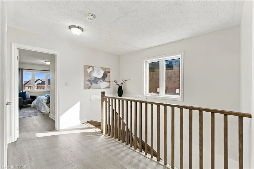 31 Sapphire Way