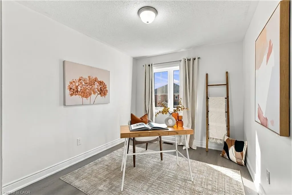 31 Sapphire Way