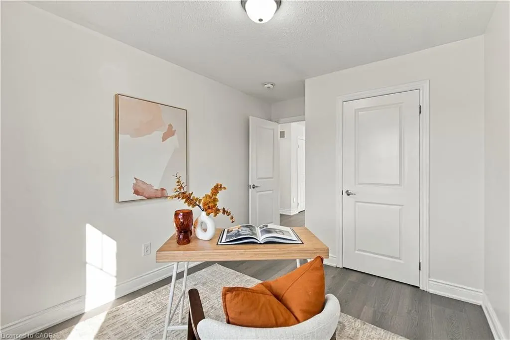 31 Sapphire Way