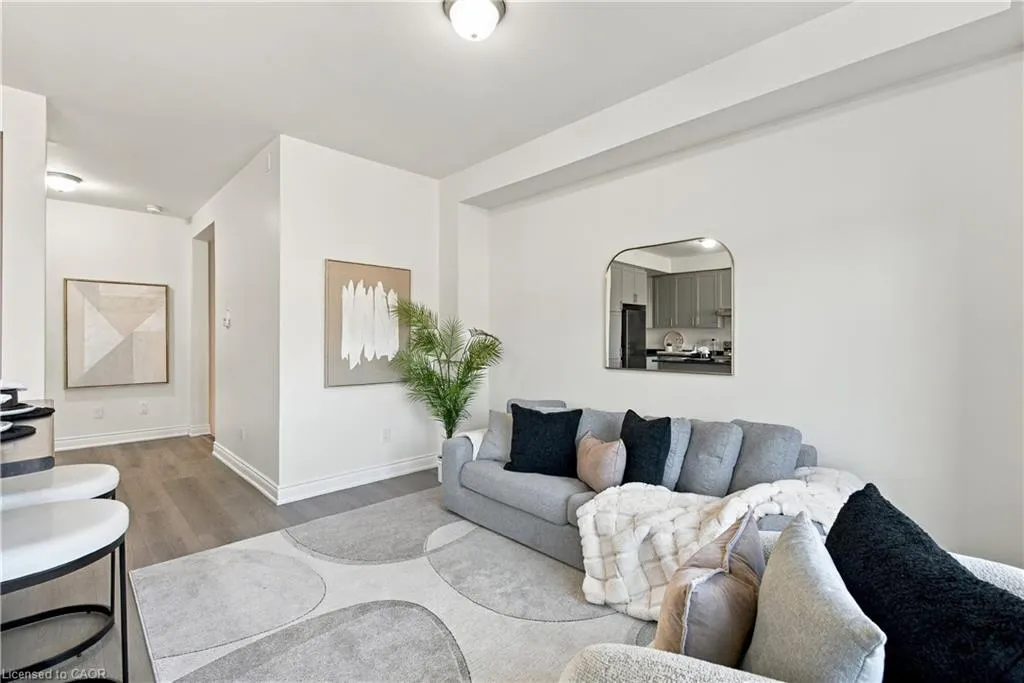 31 Sapphire Way