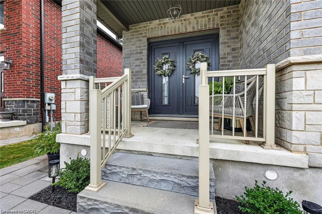 9 Gibbons Road