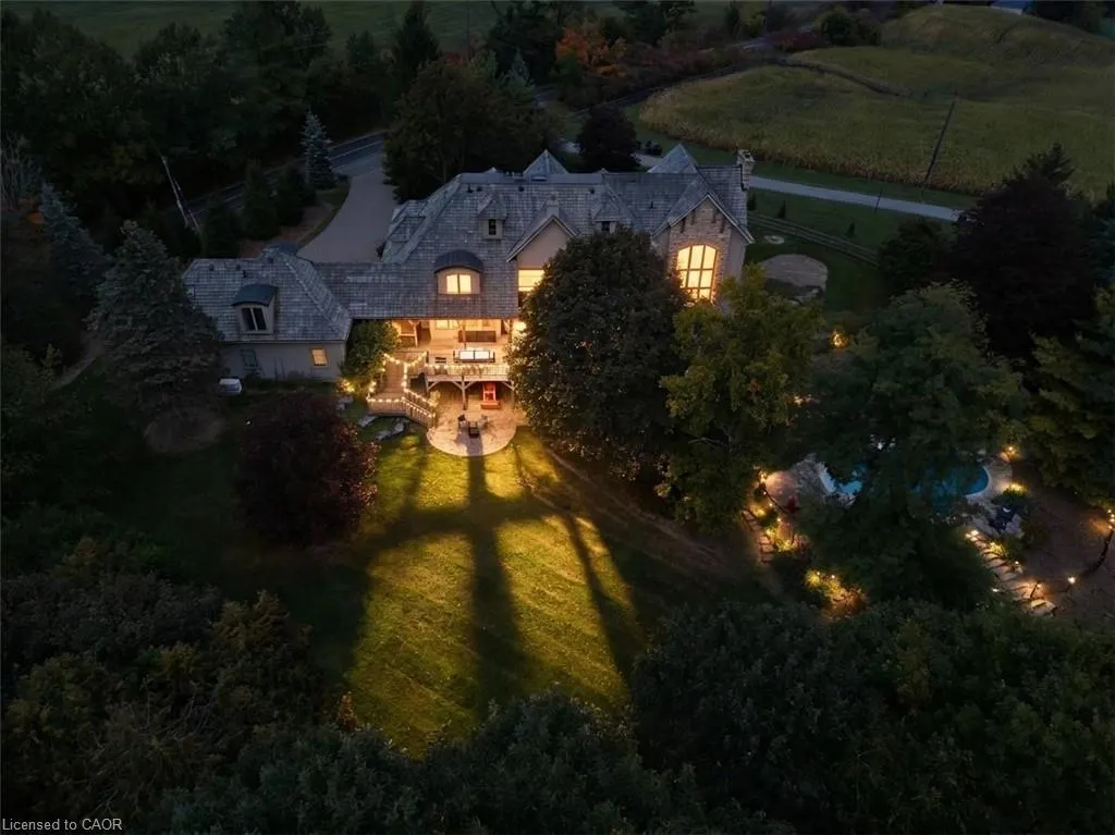 2376 8 Sideroad