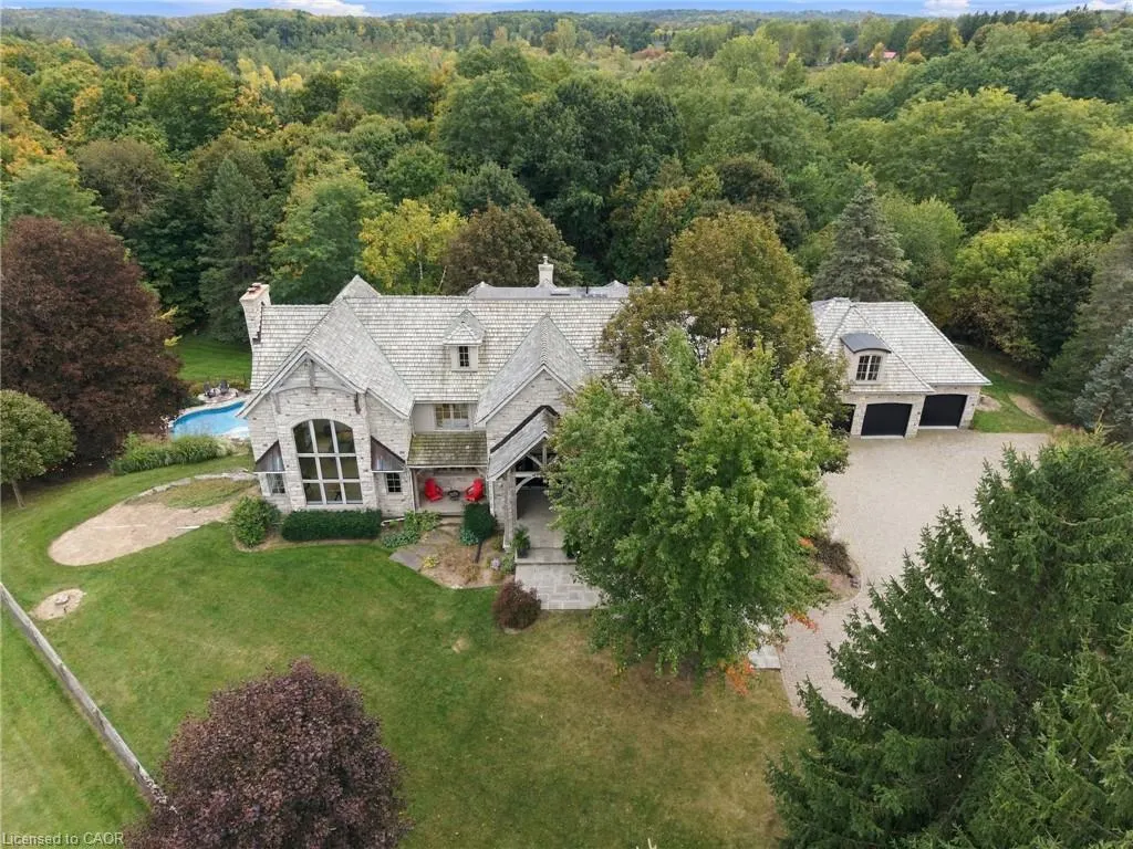 2376 8 Sideroad