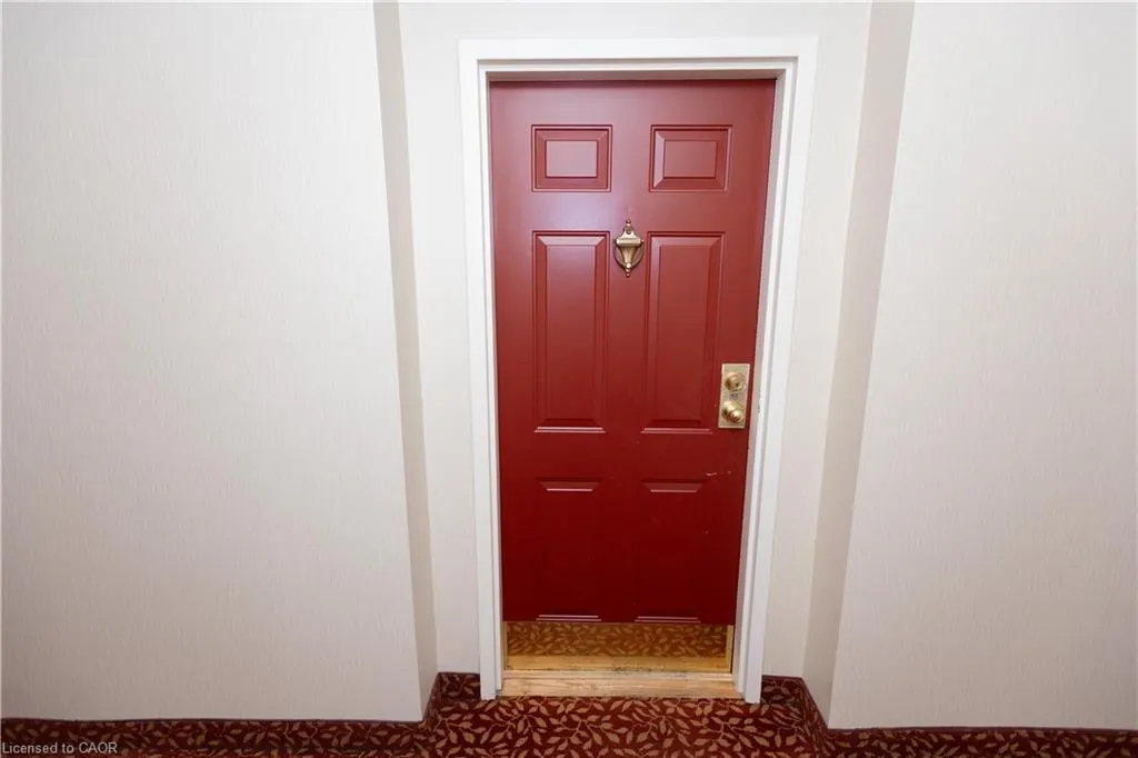 150 Wilson Street W #116