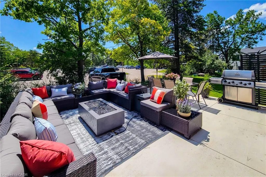 3 Trailside Drive