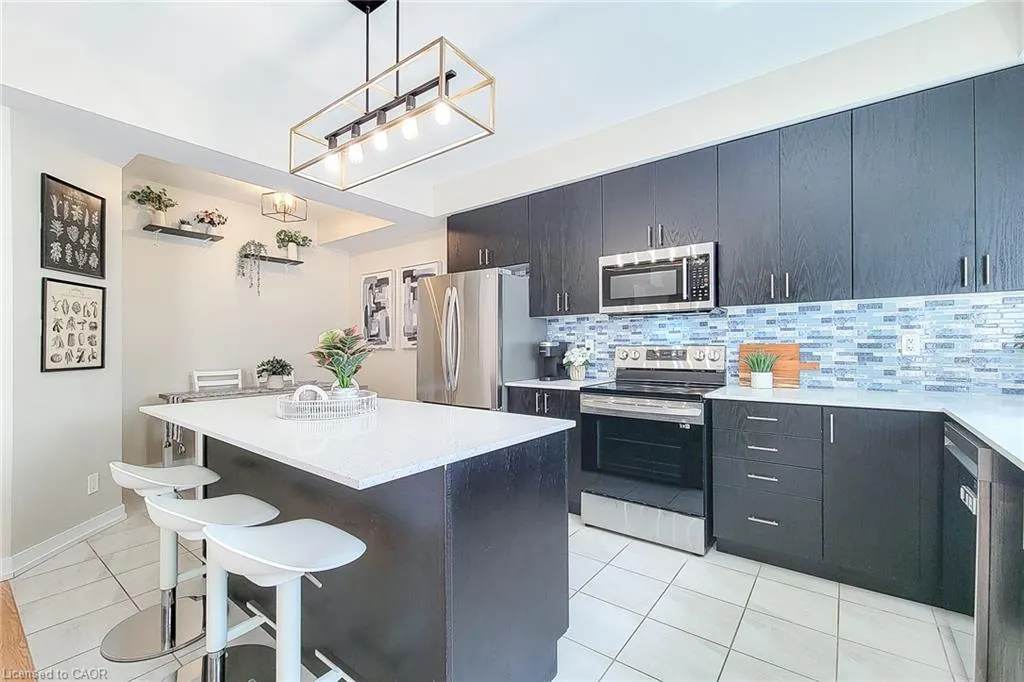 3 Trailside Drive