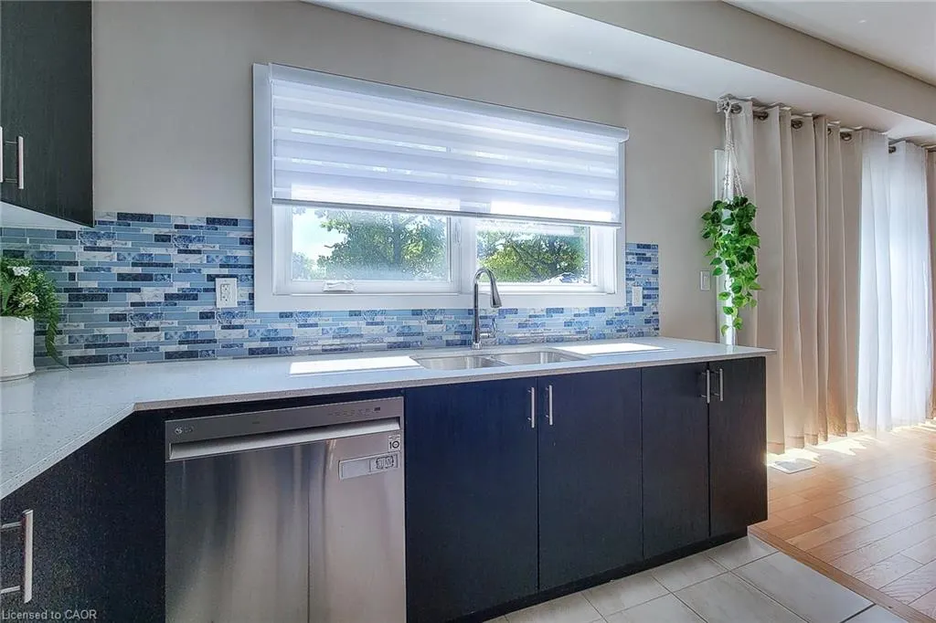 3 Trailside Drive