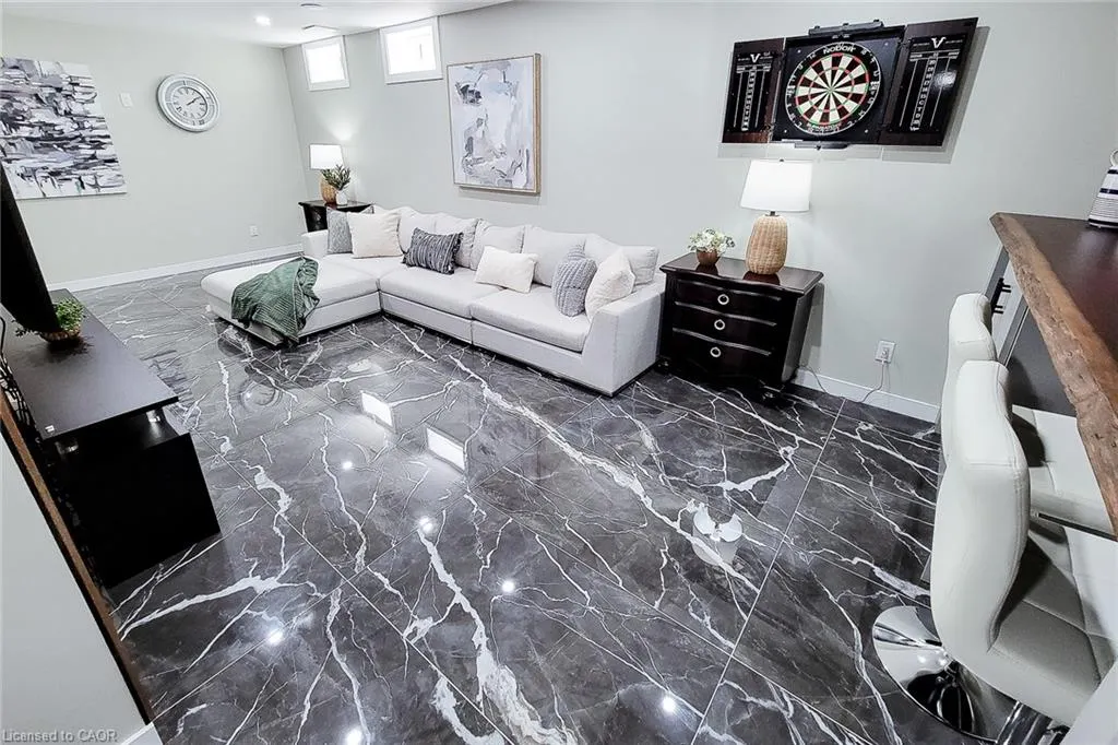3 Trailside Drive