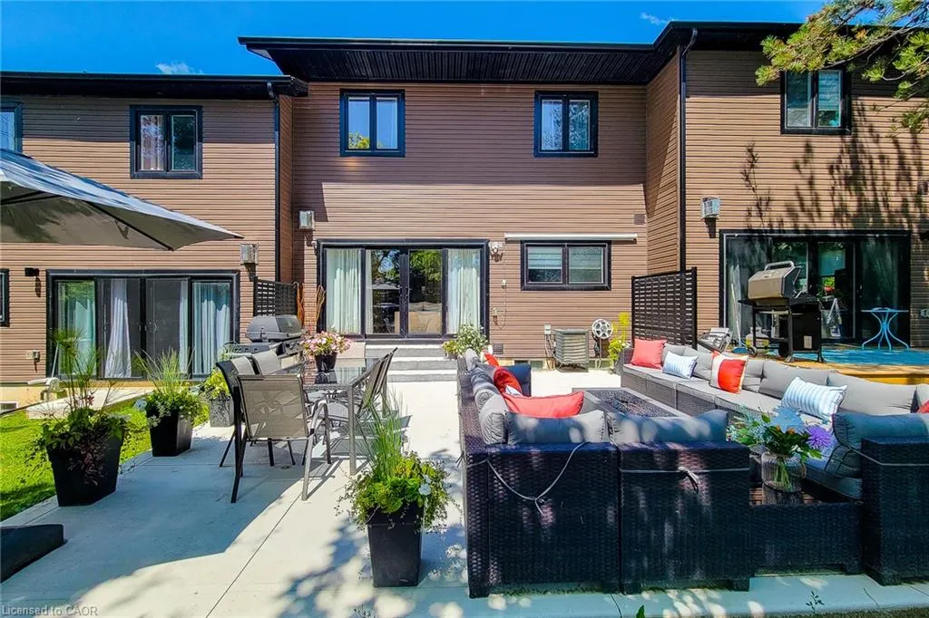3 Trailside Drive