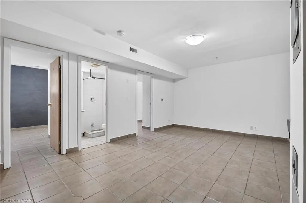 12 Bridgeport Road E #9