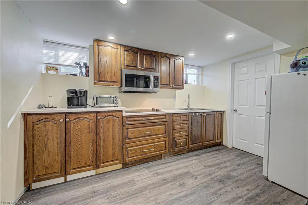 3160 Binbrook Road