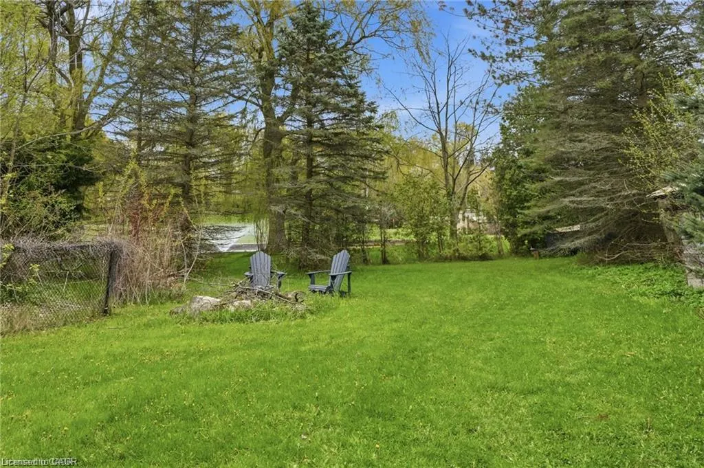 2000 15 Side Road