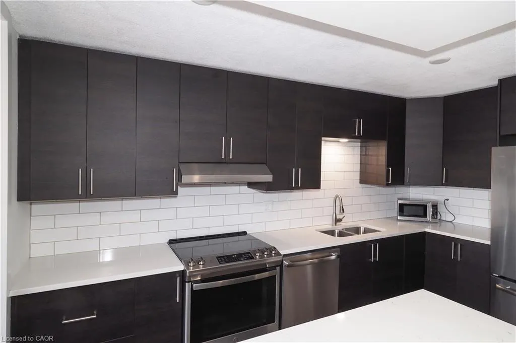 375 King Street N #1105