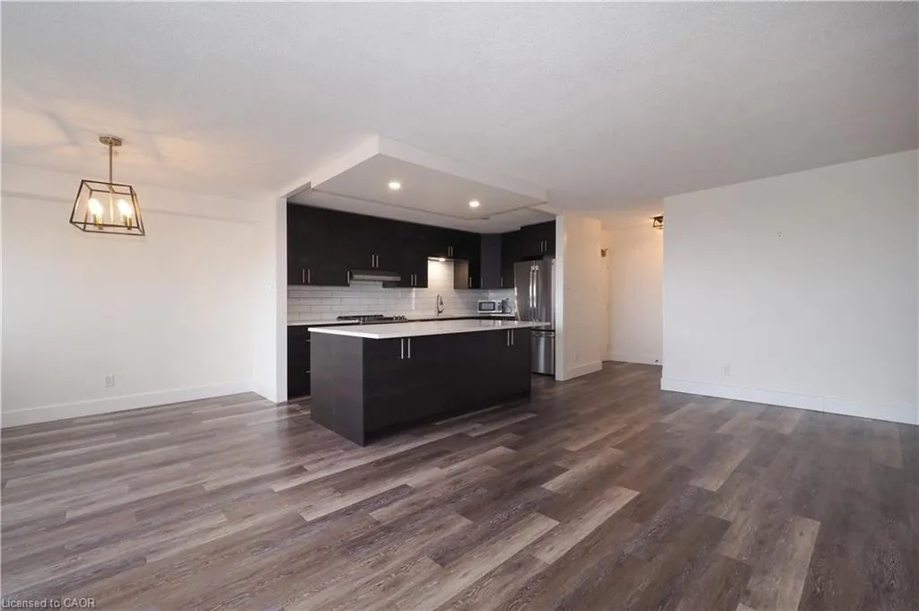 375 King Street N #1105