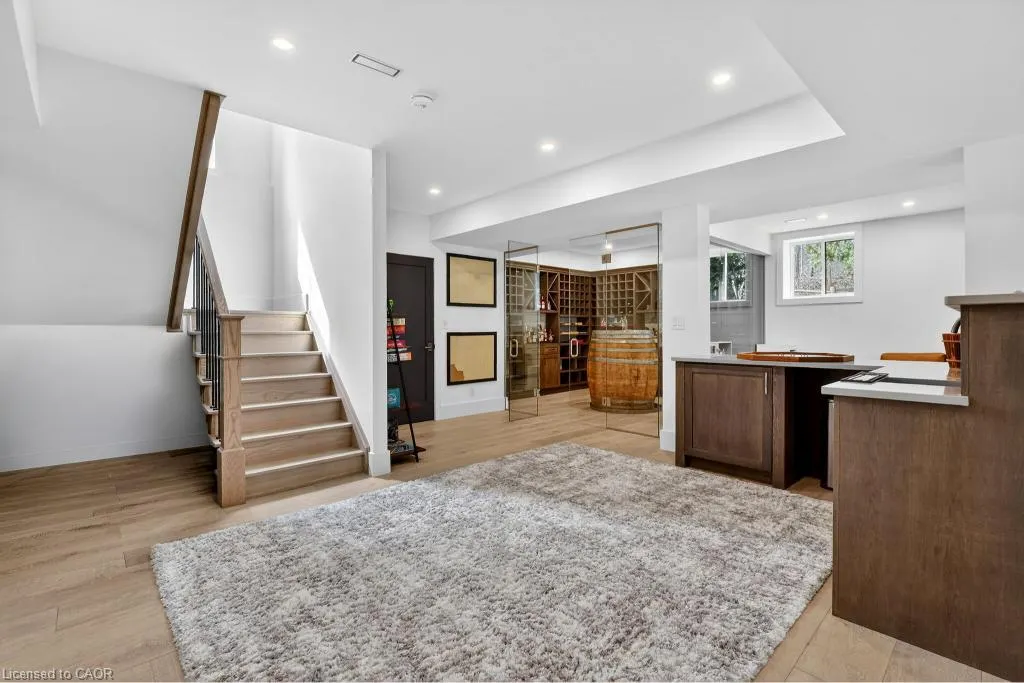 1095 Mineral Springs Road