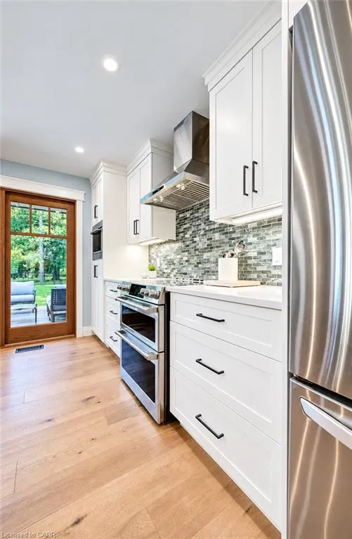 656 Westmount Road W