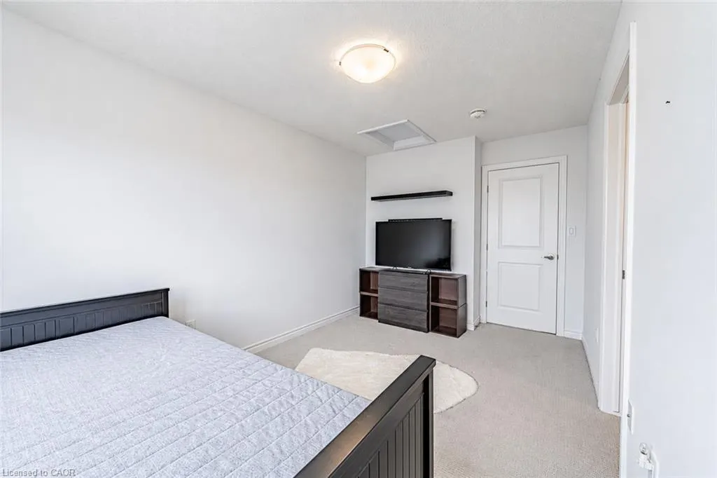 61 Soho Street #19
