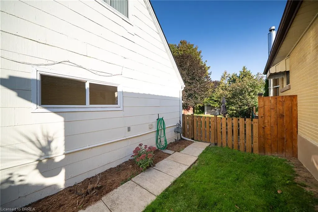 89 Salisbury Avenue