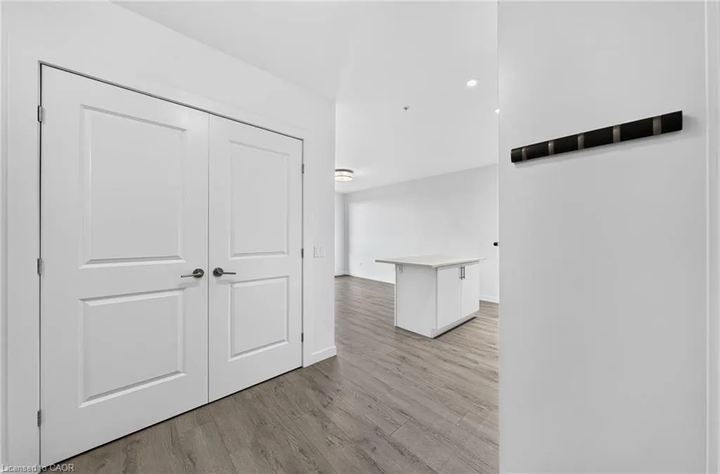 181 King Street S #1607