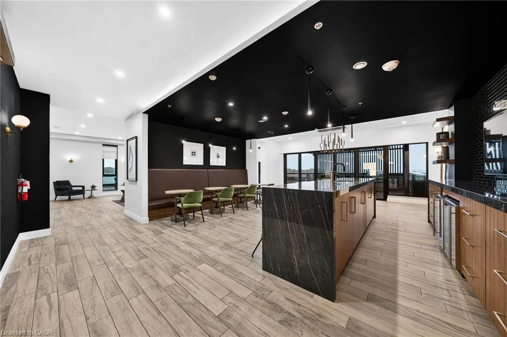 181 King Street S #1607