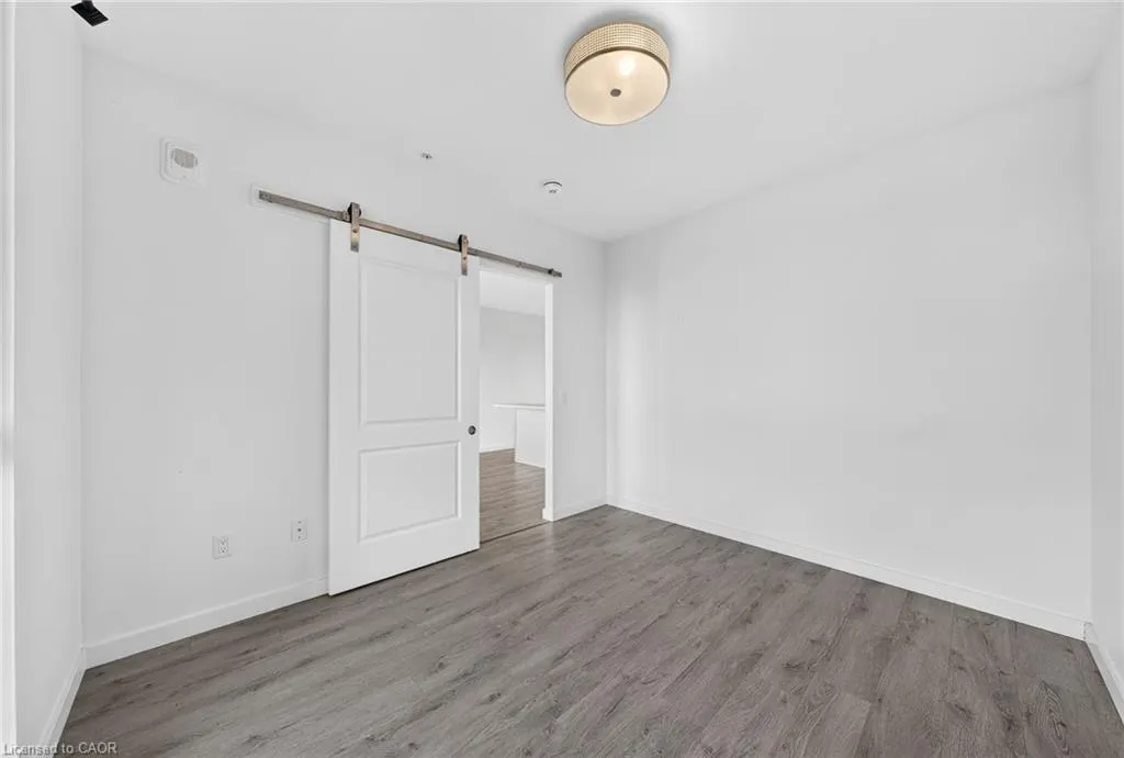 181 King Street S #1607