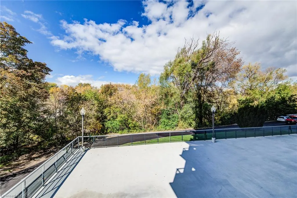 58 Bridgeport Road E #505