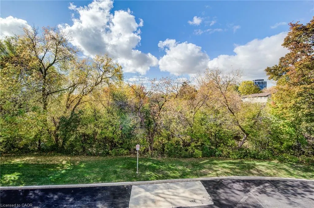 58 Bridgeport Road E #505