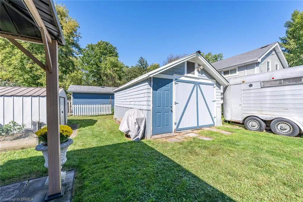 15 Lyndsay Street