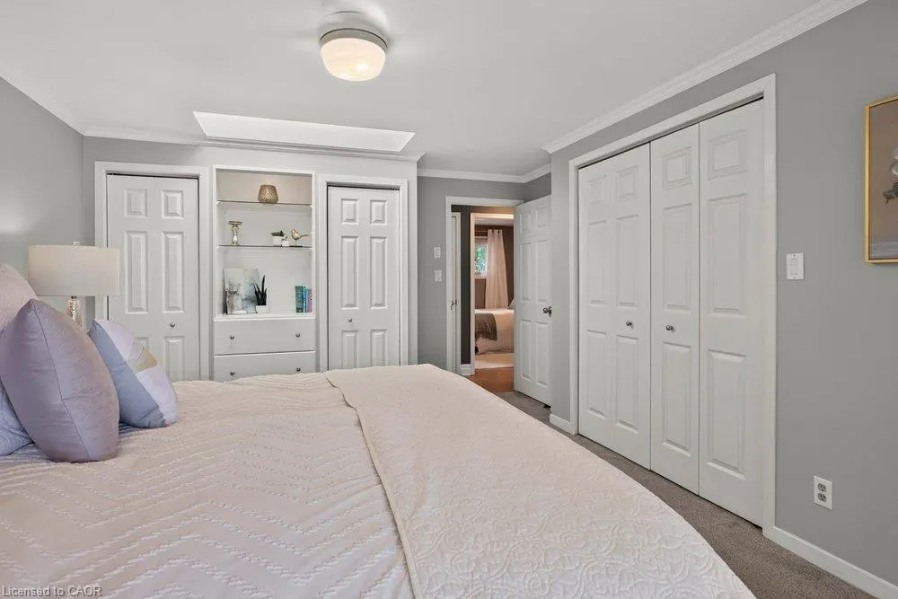 418 Fairlawn Crescent