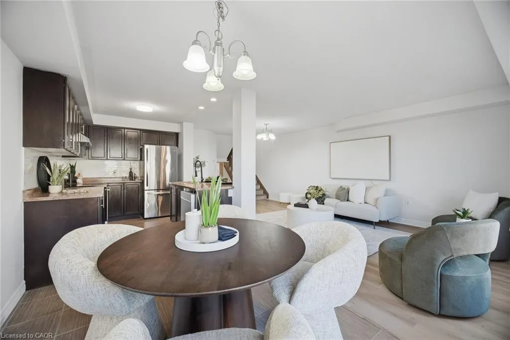 98 Bloom Crescent