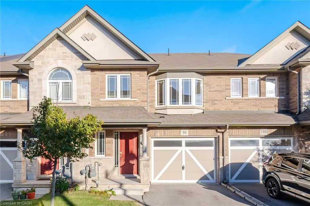 98 Bloom Crescent